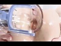 Arsch einer Blondine wird gemustert