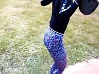 Sexy babe exercising